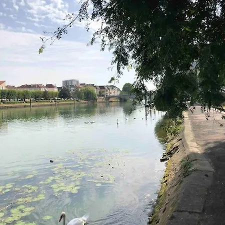 - Urban - Entre Et Paris *